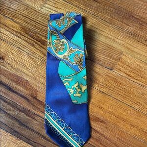 V2 by Versace Elegant Blue and Gold Men's Tie